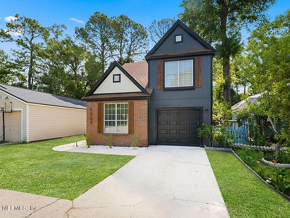 3rd image of 5059 GLEN ALAN Court N