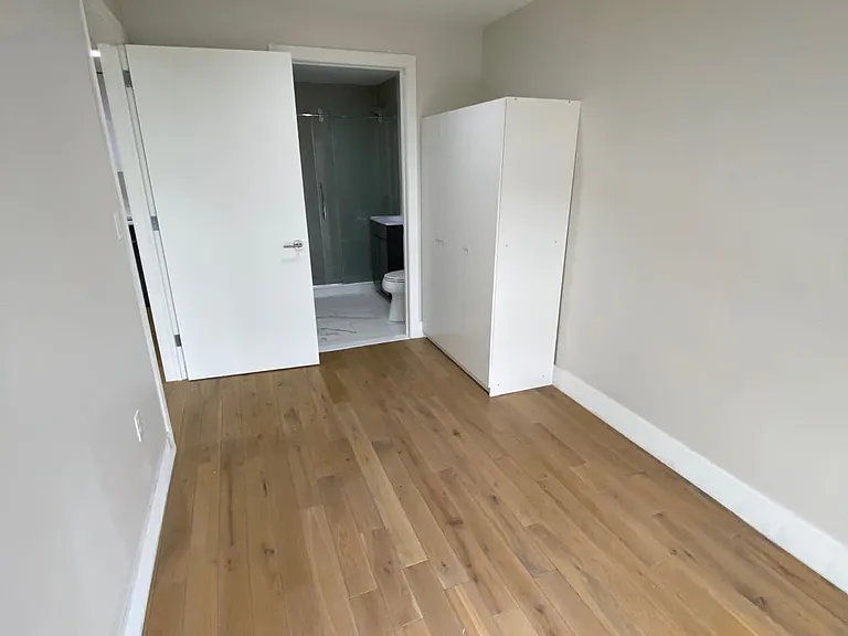 27-05 41st Ave #2G — Photo 9