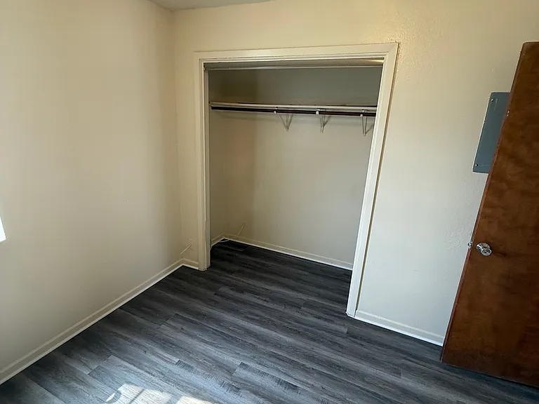 208 Veterans Ave — Photo 4