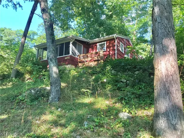 6550 Well St SW, Carrollton, OH 44615