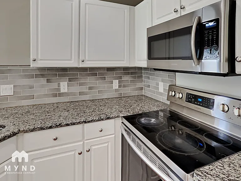 9738 Woodend Ct — Photo 10