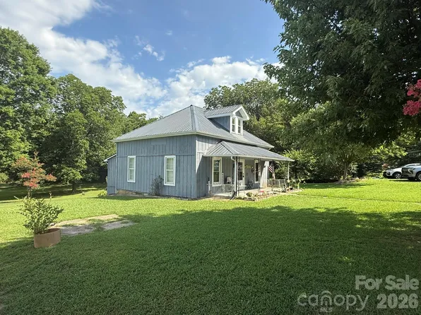 304 Main Ave W, Hildebran, NC 28637