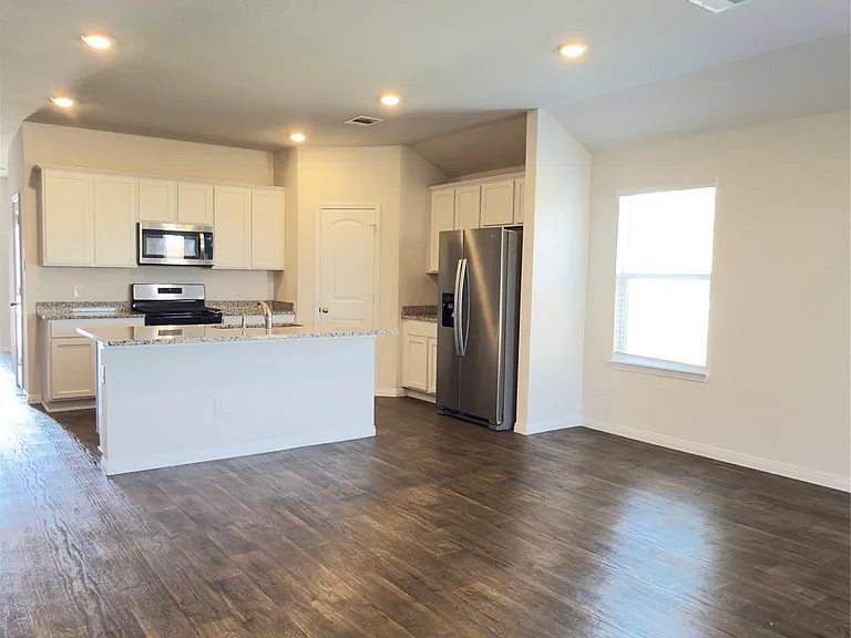 282 Texas Palmetto Cir — Photo 7