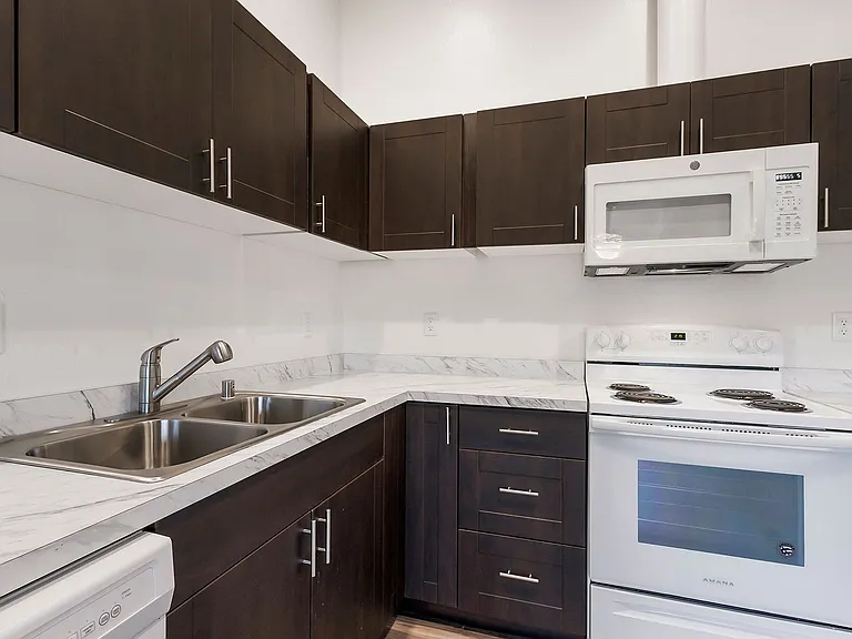 Sheridan Square Apartments — Photo 54