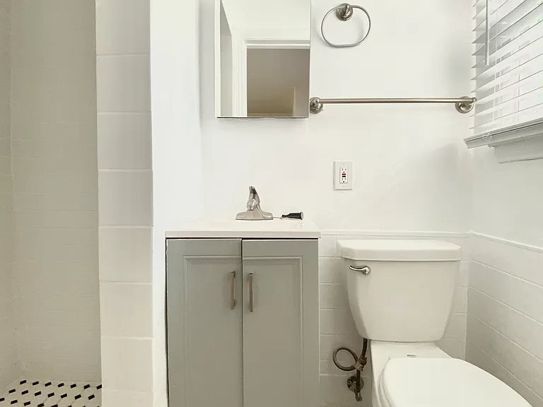 14532 Dickens St #4 — Photo 9