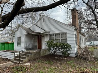 506 S Grove St, Urbana, IL