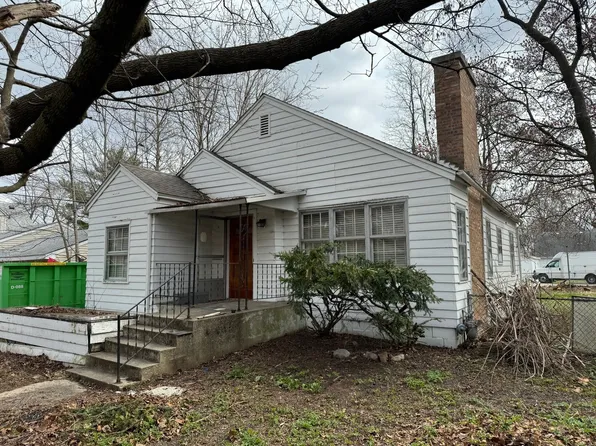506 S Grove St, Urbana, IL 61801