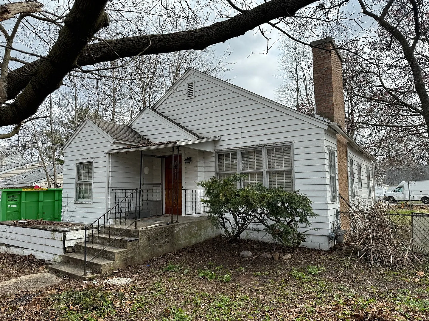 506 S Grove St photo 1