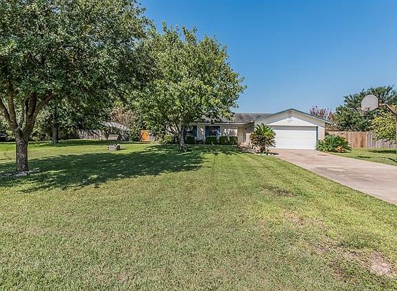 4th image of 221 Green Pasture Dr