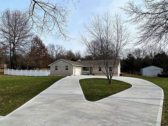 5th image of 5168 Saint Michaels Ln