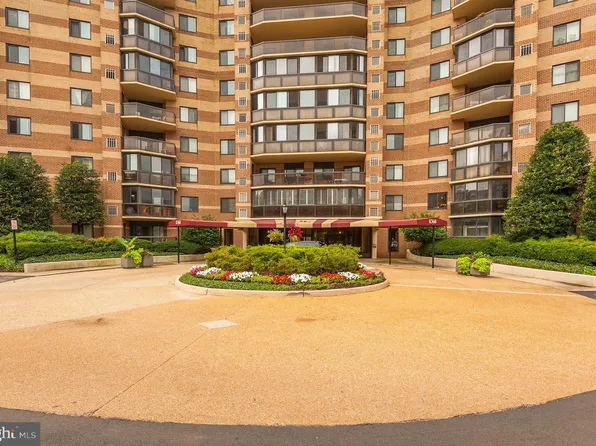 8380 Greensboro Dr APT 1008, Mc Lean, VA 22102