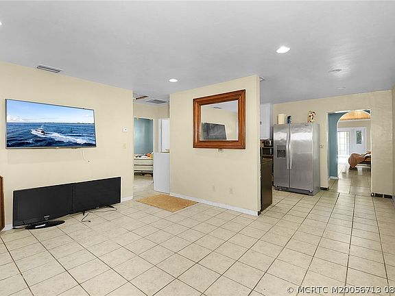 2nd image of 8331 SE Lundy St