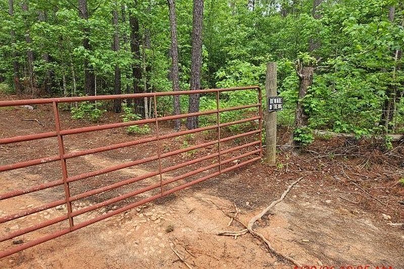 2nd image of 2769 Edwards Rd