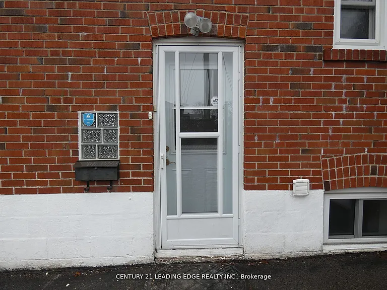 26 Scotswood Rd #LOWER — Photo 30