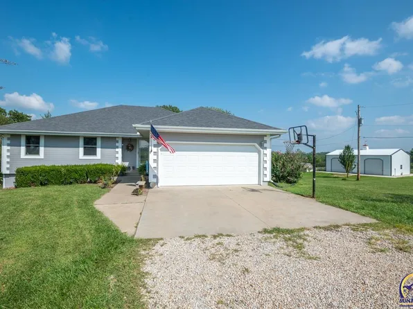 3926 NE Meriden Rd, Topeka, KS 66617