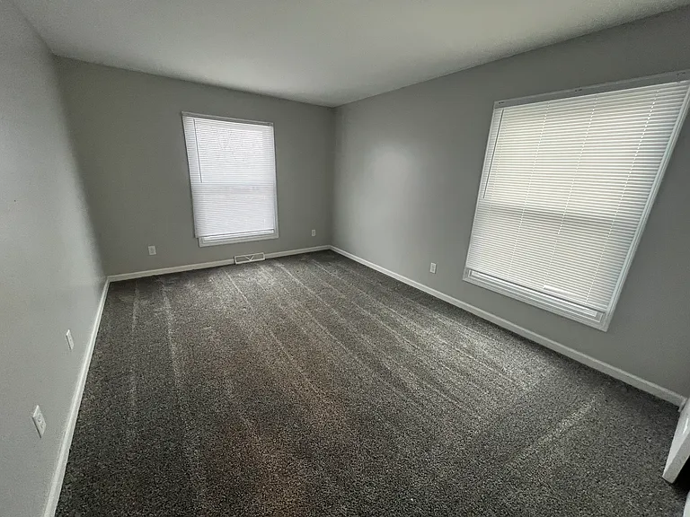Fountainview East Apartments — Photo 26