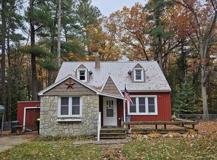 5043 Wilder St, Topinabee, MI 49791