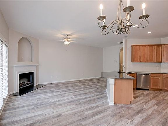 4th image of 2637 Cedar Dr