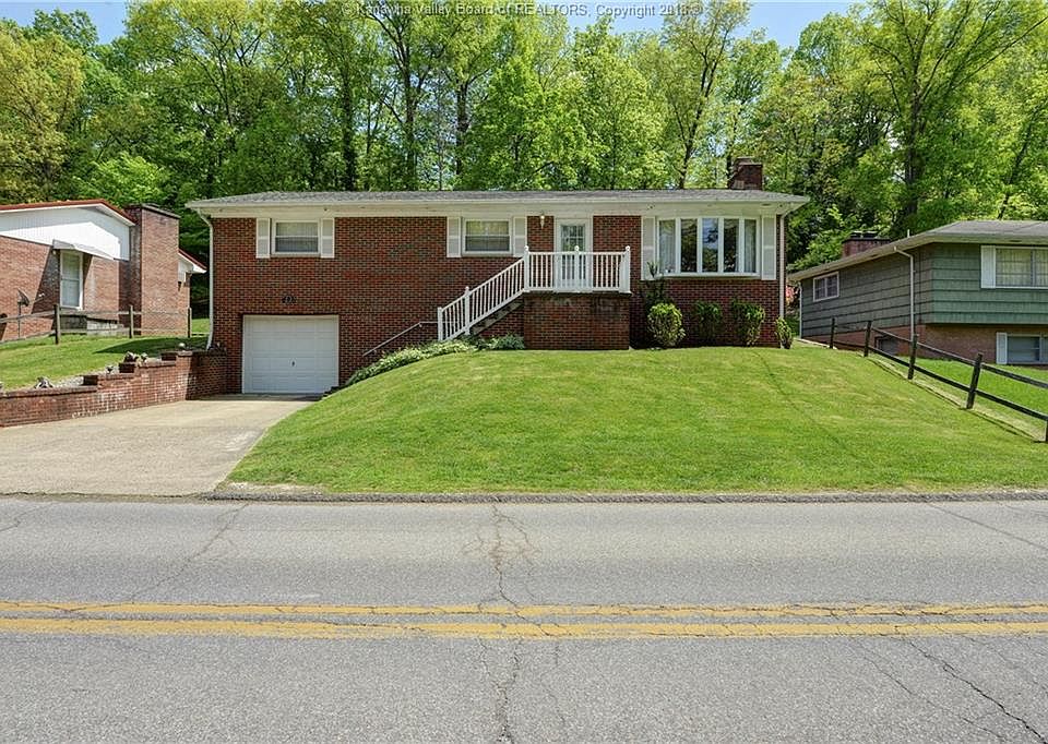 1st image of 697 Gordon Dr