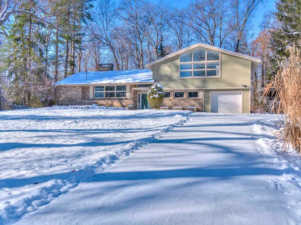 2780 Brookside Blvd, Jackson, MI 49203