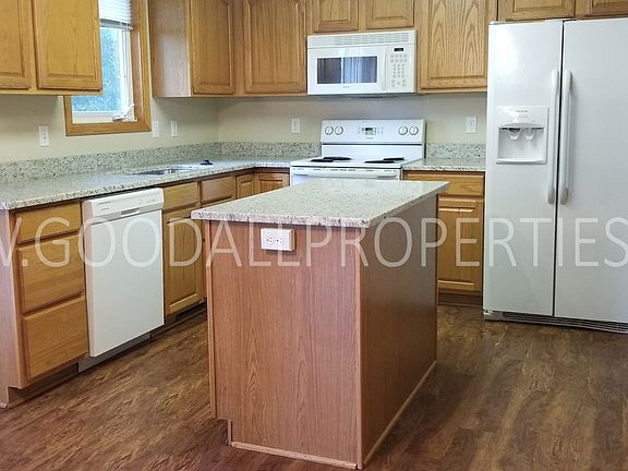 4th image of 5728 NW 92nd Ct