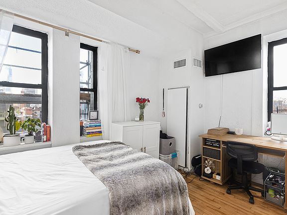 5th image of 160 Bleecker St APT 7DW