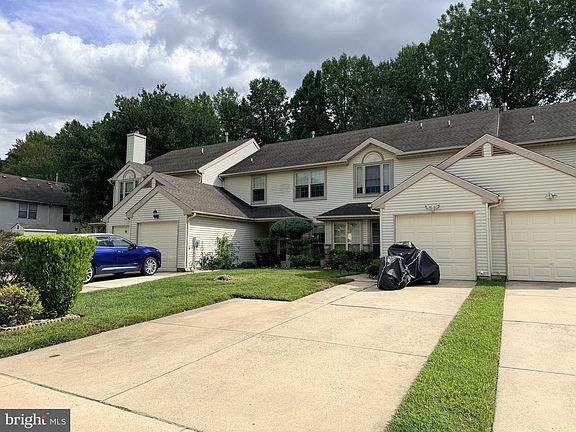 2nd image of 73 Fox Meadow Dr