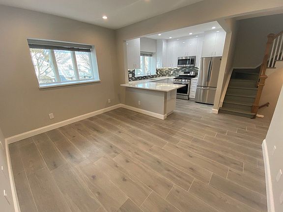 3rd image of 94-50 Sutter Ave #2