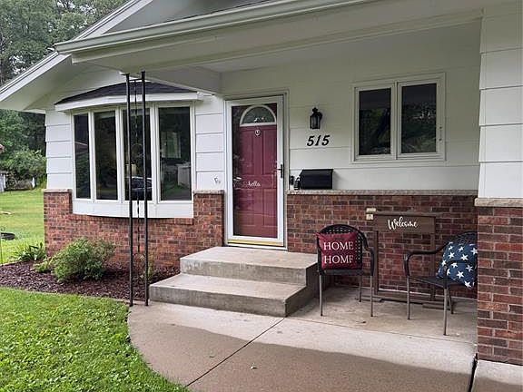 3rd image of 515 Pflieger Street