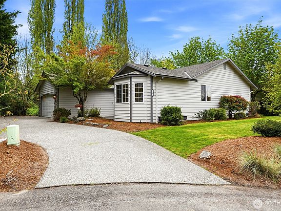 2nd image of 5106 68th Avenue NE
