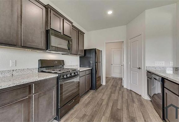 2nd image of 3010 Villegas Way