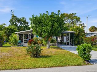 7878 SE Swan Ave, Hobe Sound, FL 33455