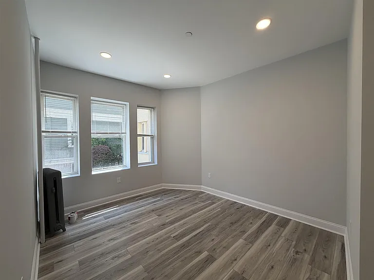74 Kirkland St #6 — Photo 8