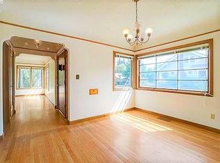 931 SE Bush St #A, Portland, OR 97202