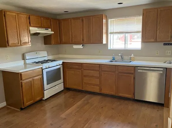 5 Middle Street Ct Unit 5, Waltham, MA 02451