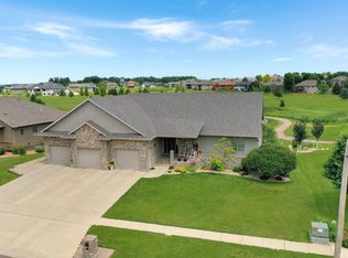 906 Par Ln, Dell Rapids, SD 57022
