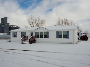 108 3rd St SE, Belfield, ND 58622