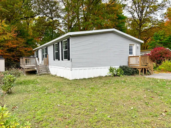 217 Dunham Street #TRLR 32, Southington, CT 06489