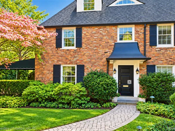 399 Rivard Blvd, Grosse Pointe, MI 48230