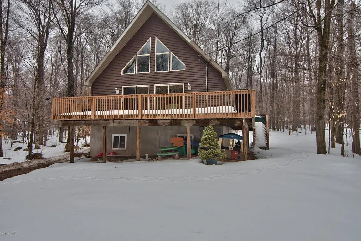 102 Lake Dr E photo 1