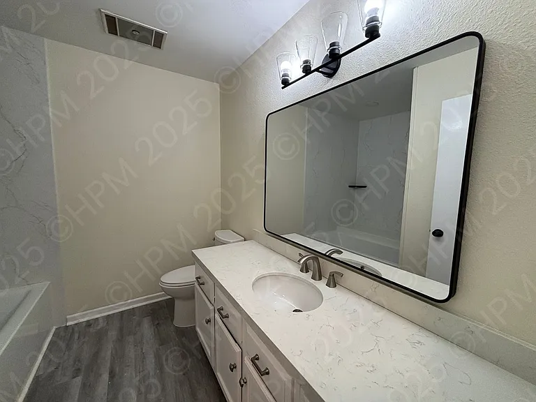 5868 Royal Rdg — Photo 16