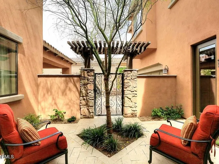 10121 E Ridgerunner Dr — Photo 42