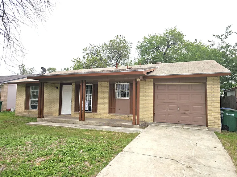 458 Kernan Dr — Photo 14