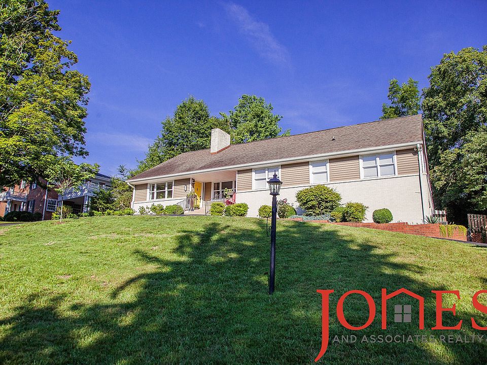 1st image of 18 Long Crescent Dr