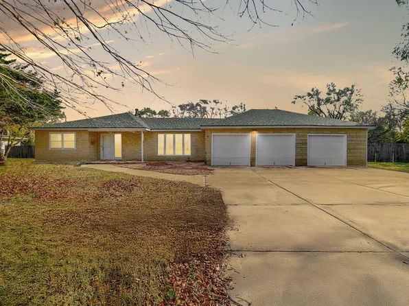 246 S Delos Ave, Haysville, KS 67060