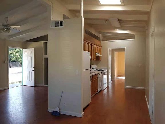 2nd image of 2520 Warburton Ave