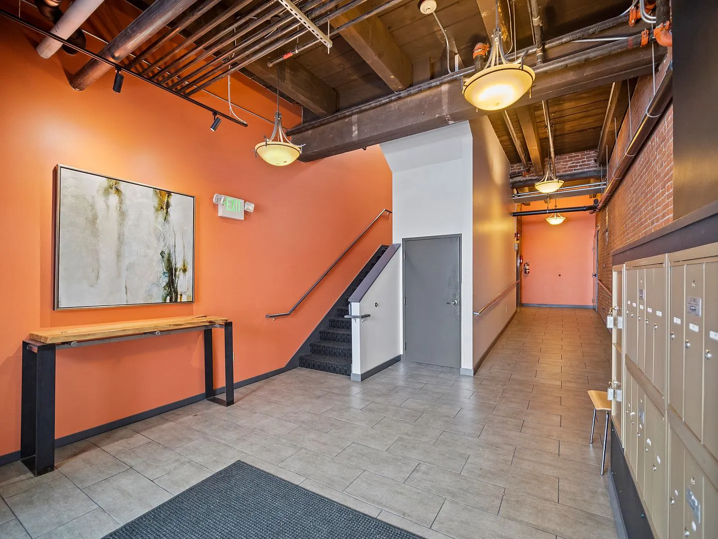 Premier Furnished 2 bedroom Downtown Spokane Condo — Photo 2