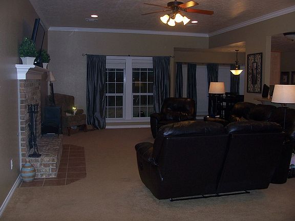 2nd image of 1214 Harrisonburg Ln