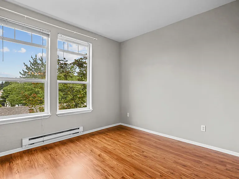 Guest bedroom from entry door