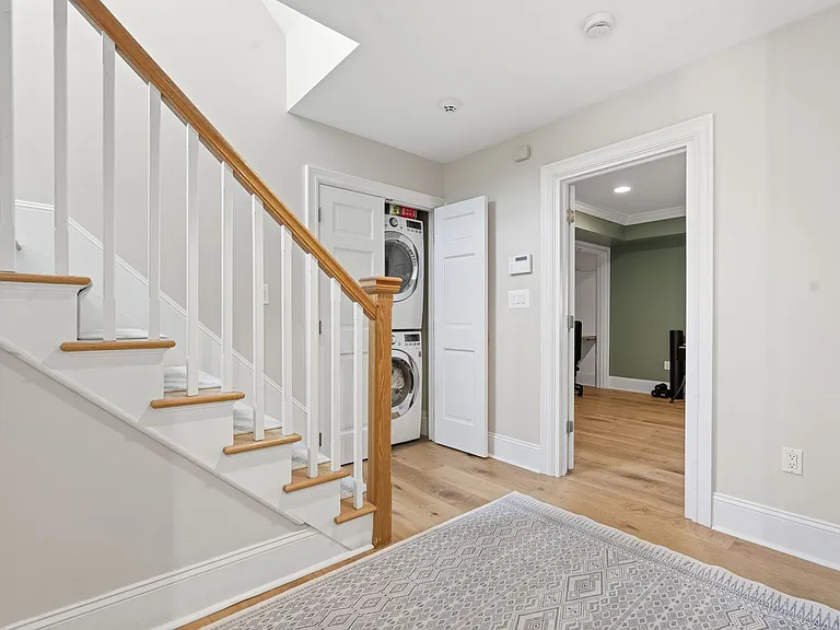66 S Fullerton Ave #8 — Photo 13